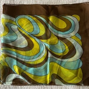 Retro Swirl Pattern Scarf